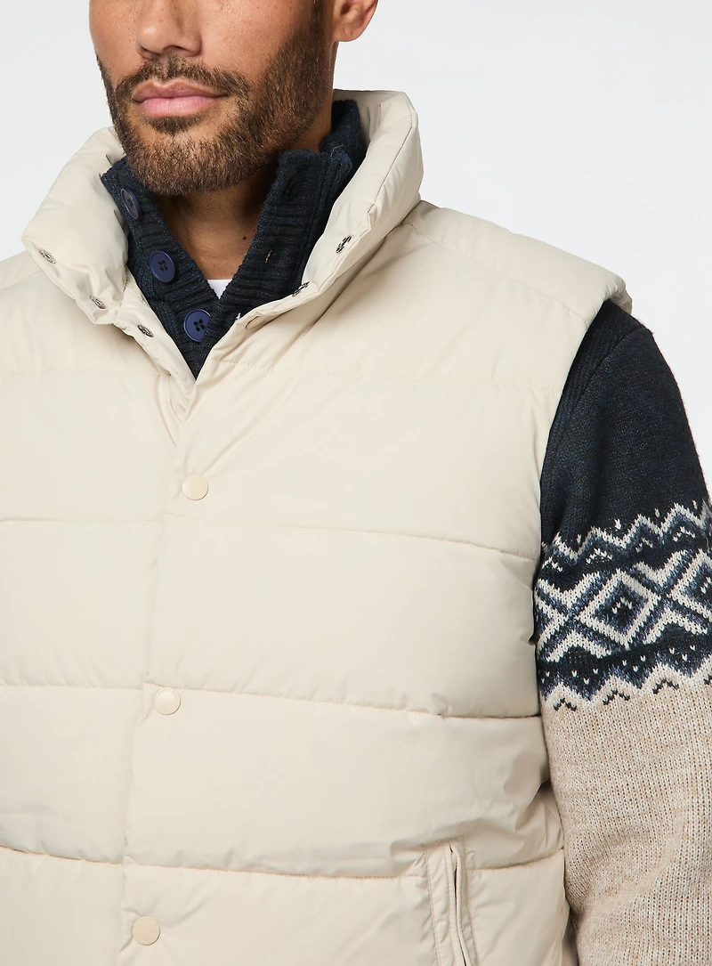 White Sleeveless Quilted Jacket