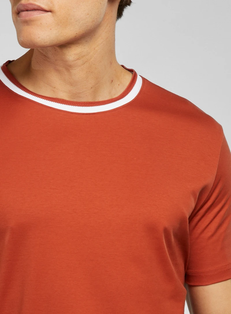 T-shirt à col rond contrasté