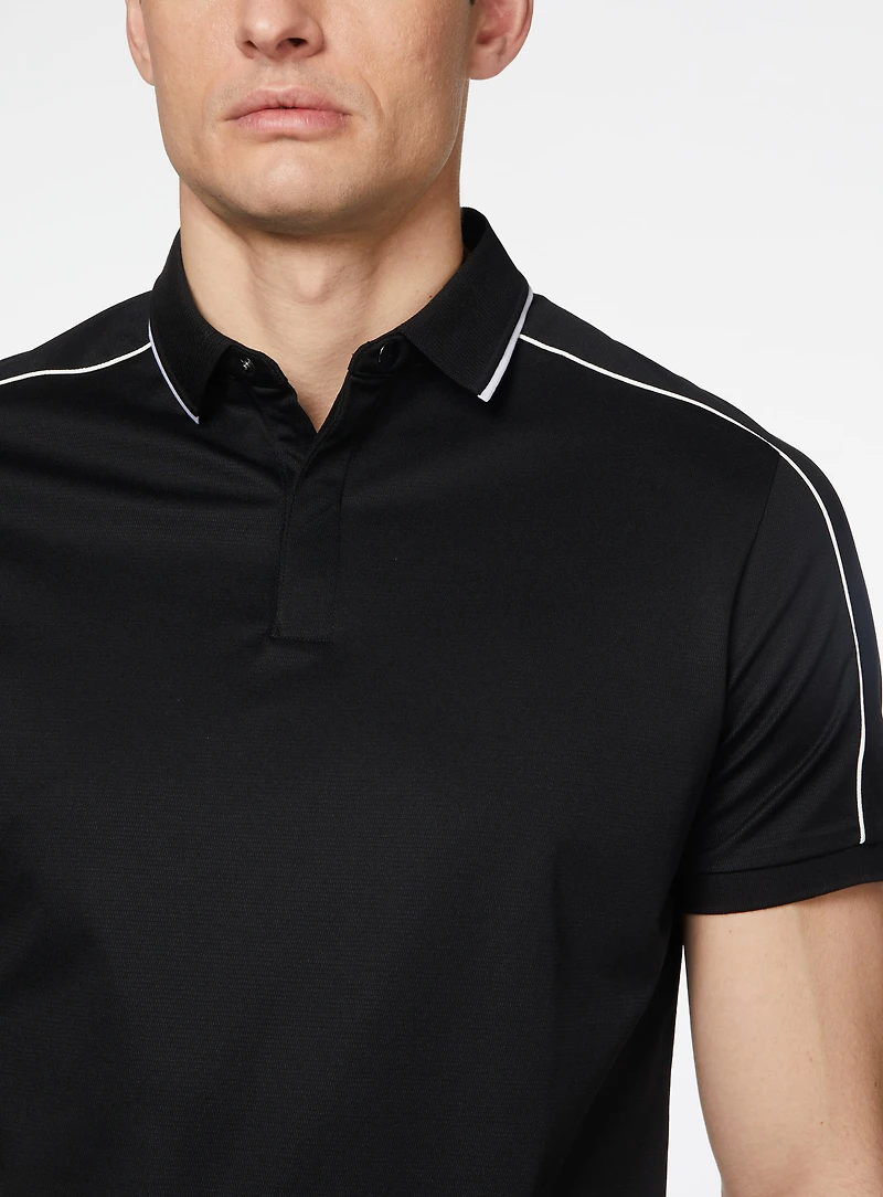Polo à bordures contrastantes