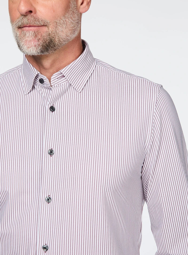 Chemise extensible à rayures rouges