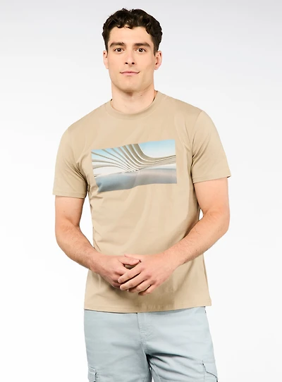 T-shirt à imprimé vision futuriste