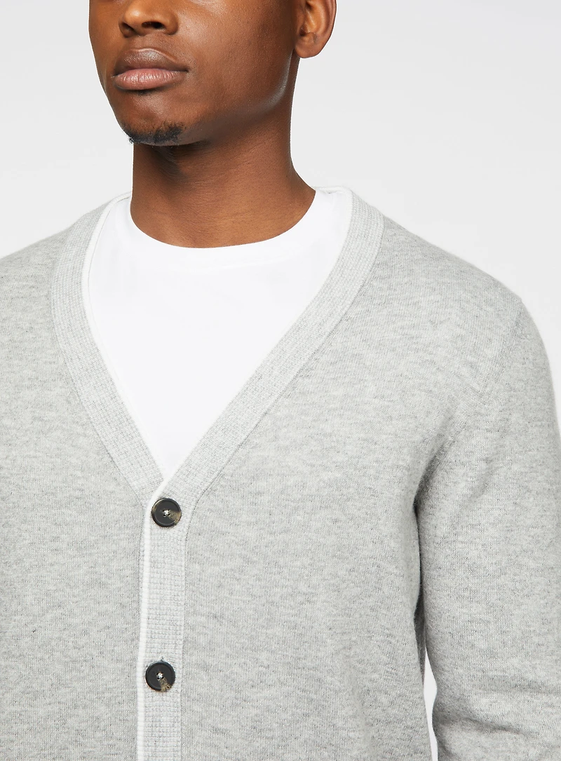 Cardigan gris à boutons