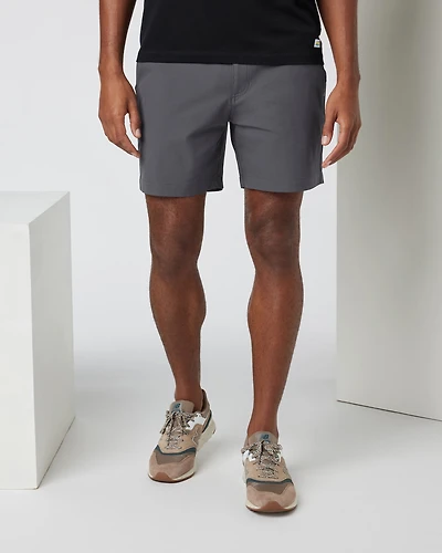 Vuori Meta™ Short 6" | Charcoal