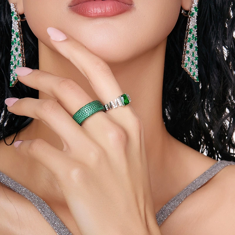 Timeless Emerald Solitaire Ring