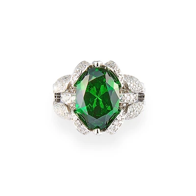 Oval Emerald Ring