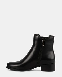 GISELE BLACK LEATHER