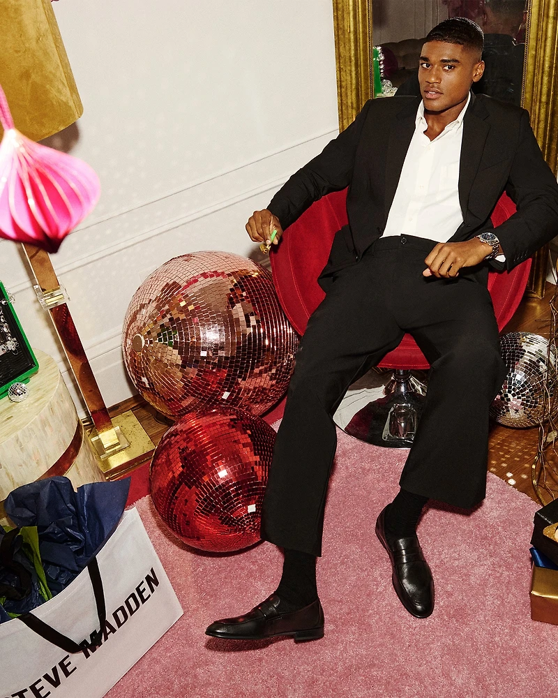 MAMMOTH BLACK LEATHER