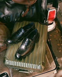 MAMMOTH BLACK LEATHER