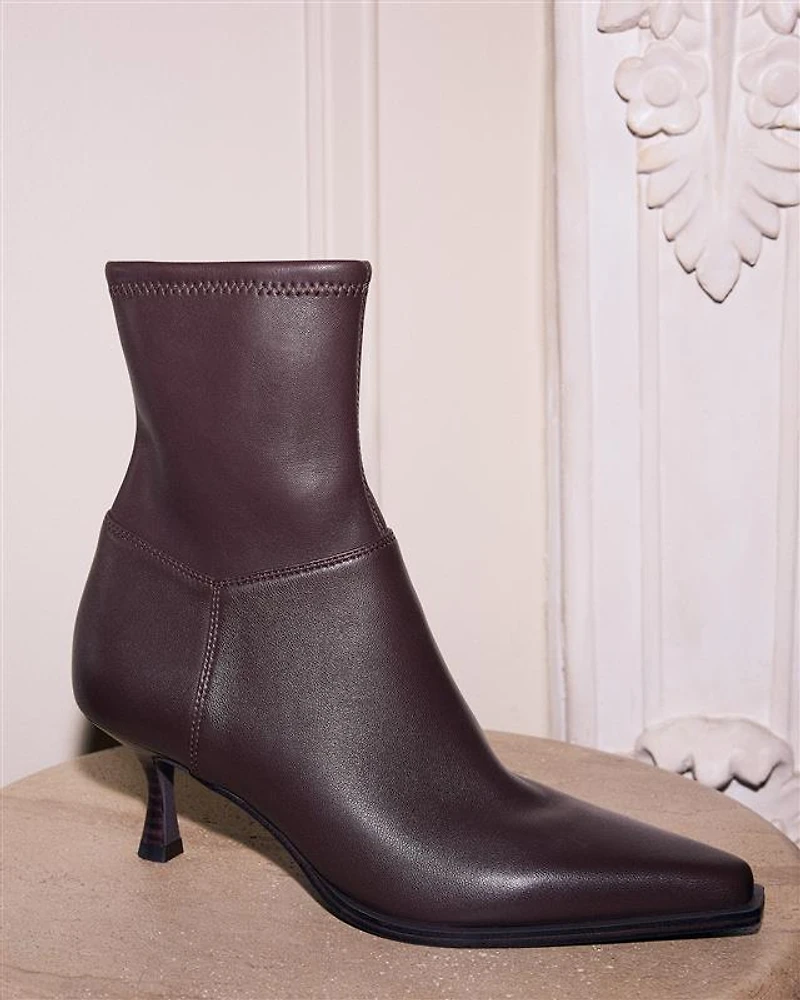 STASIA BROWN LEATHER