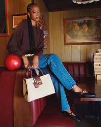 POPPIN BLACK LEATHER