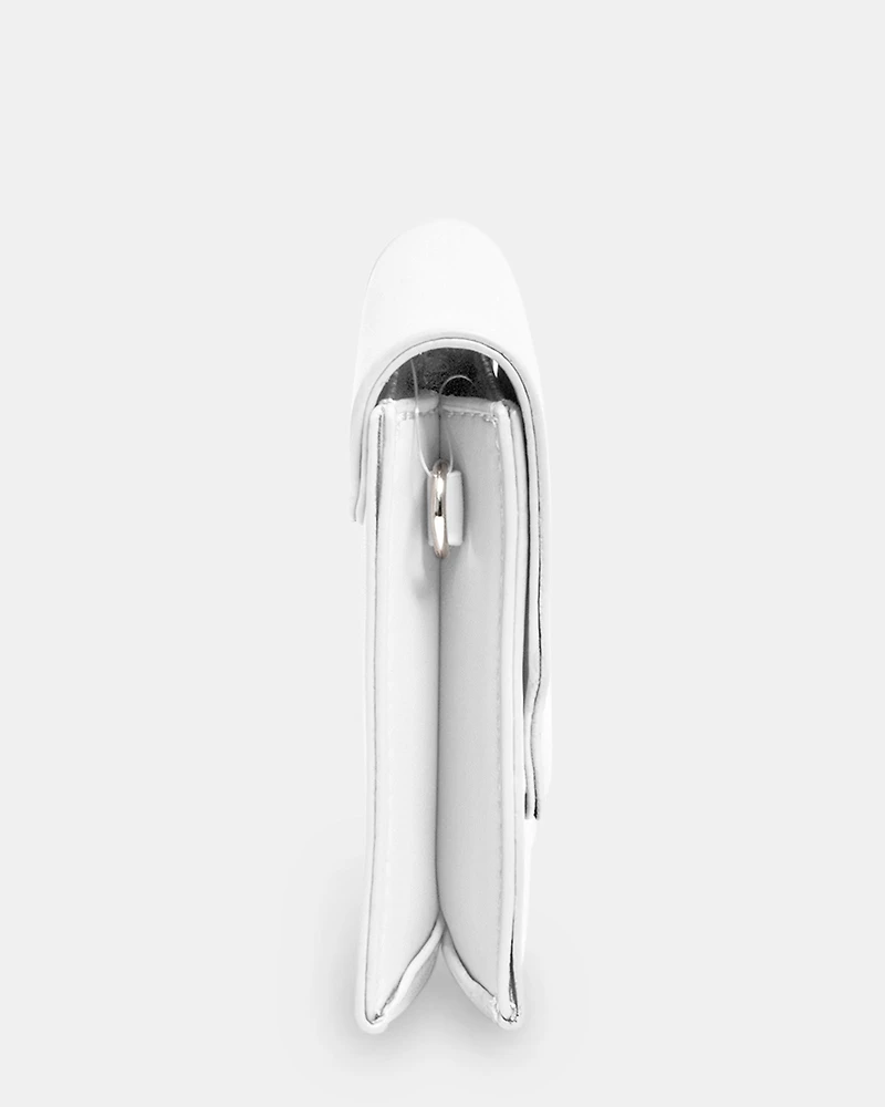 BWORLDLY WHITE