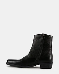 STERGIS BLACK LEATHER