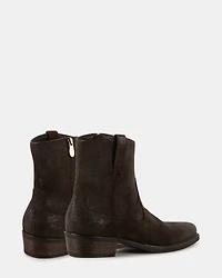 STERGIS BROWN SUEDE