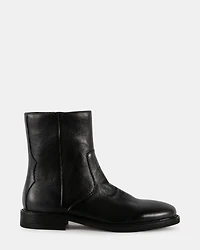 TRAVERSE BLACK LEATHER