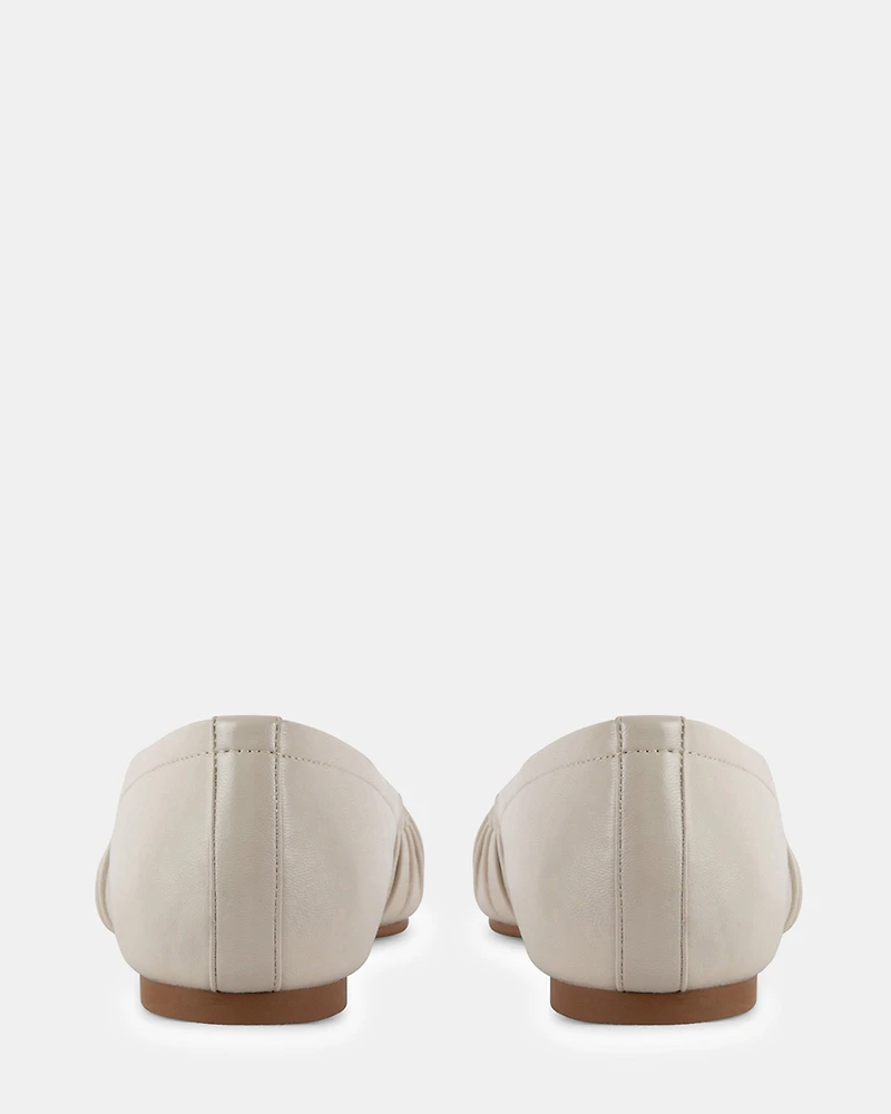 DARINGLY WHITE