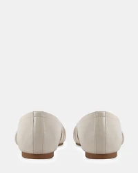 DARINGLY WHITE