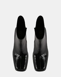 CLEVER BLACK