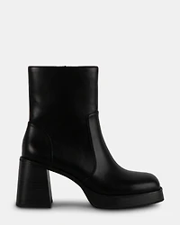 JINNI BLACK