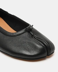 CYRA BLACK LEATHER