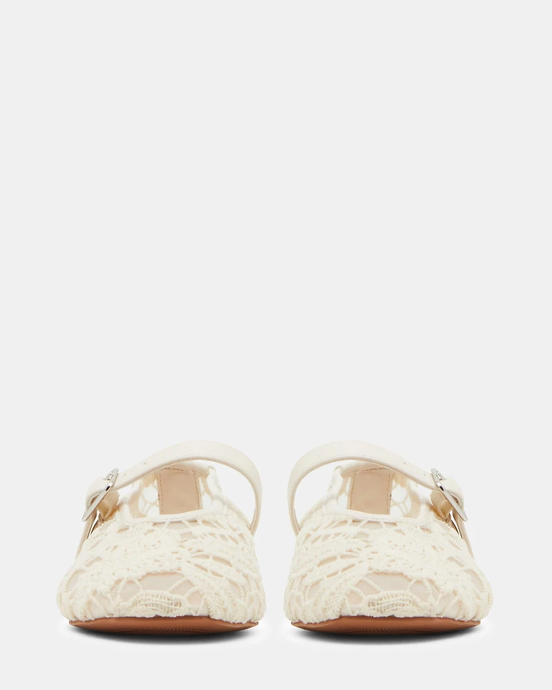 DREAMING WHITE
