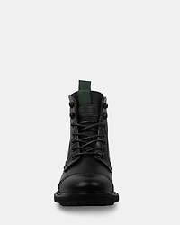 FINN BLACK