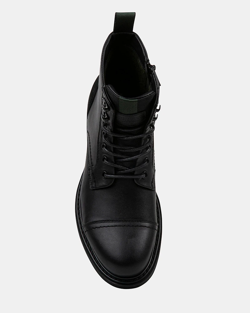 FINN BLACK