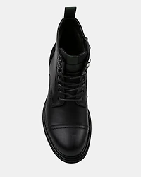 FINN BLACK