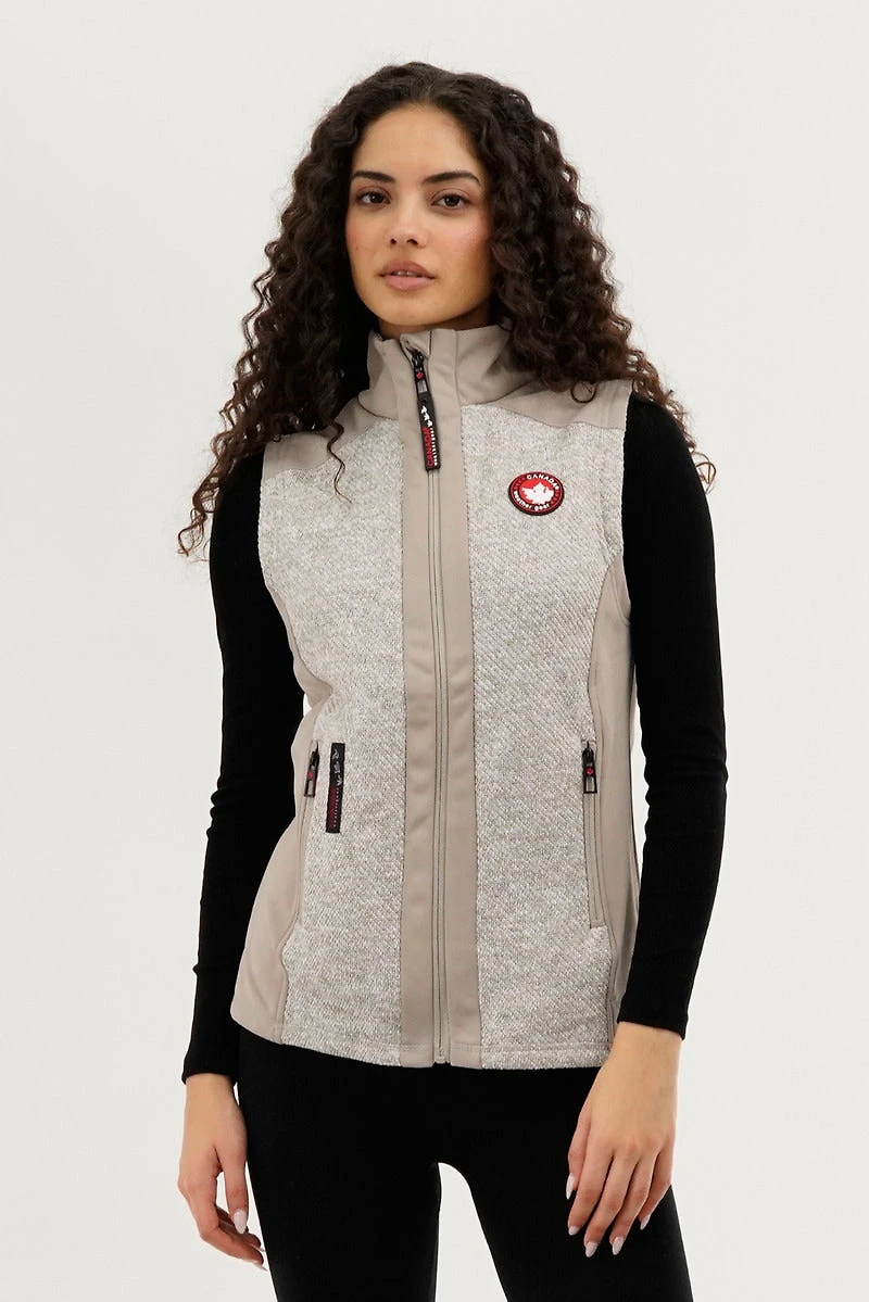 Canada Weather Gear Fleece Zip Up Vest