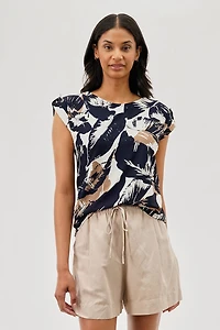 Beechers Brook Leaf Print Cap Sleeve Back Slit Tee
