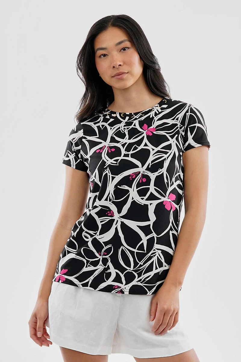 Beechers Brook Floral Grommet Neck Detail Tee - Black