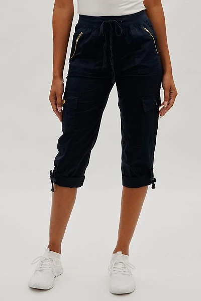 International INC Company Drawstring Cargo Capris