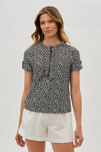Beechers Brook Floral Tie-Neck Short Sleeve Blouse