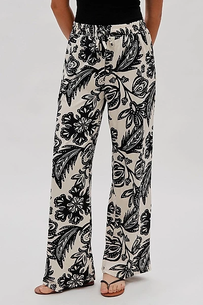 International INC Company Floral Wide Leg Pants