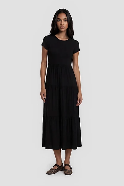 Short Sleeve Tiered Maxi Dress
