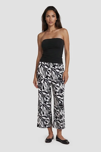 Printed Flowy Capris - Black