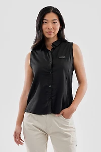 Canada Weather Gear Sleeveless Button Up Collared Shirt