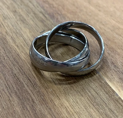 Triple Linked Ring