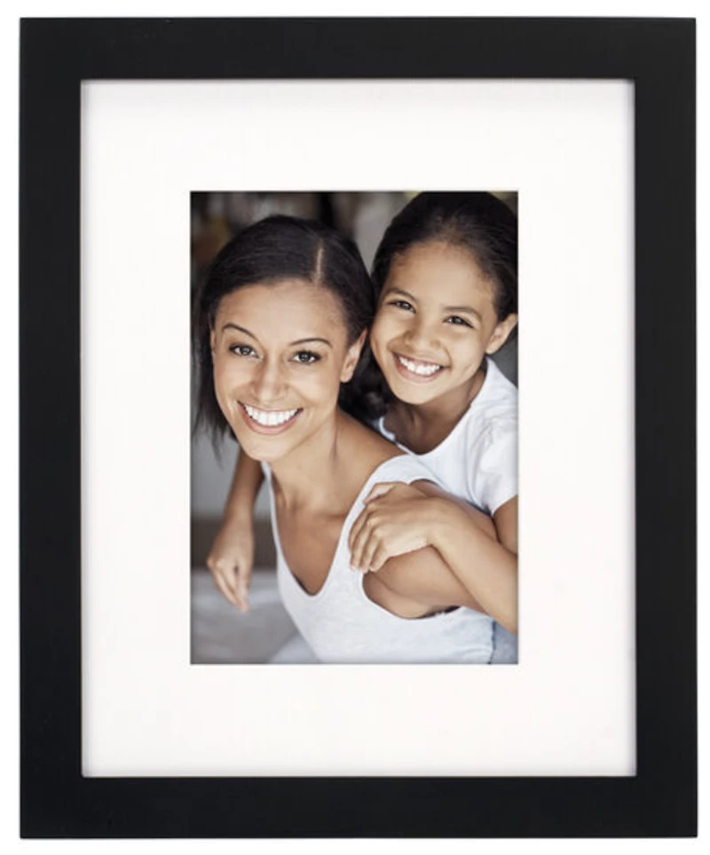 Linear Black Frame with Mat