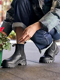 MENS BLUNDSTONE LUG BOOT