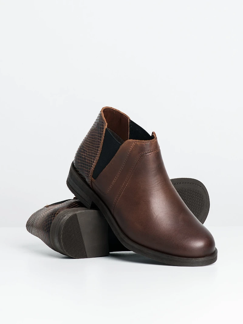 WOMENS CLARKS DEMI2 BEAT BOOT - CLEARANCE