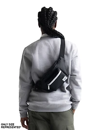 HERSCHEL SUPPLY CO. SEVENTEEN FANNY PACK  - CLEARANCE