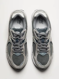 MENS NEW BALANCE 2002 SNEAKER - STEEL GREY