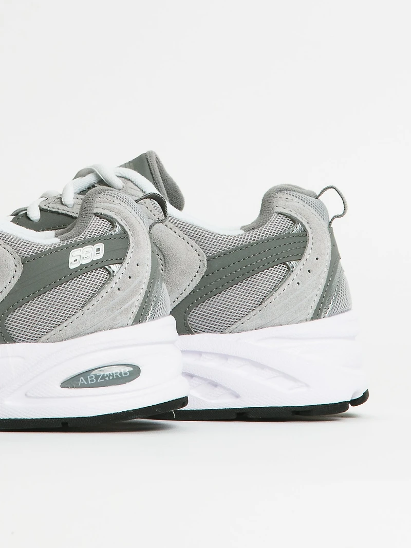 MENS NEW BALANCE THE 530 SNEAKER - RAINCLOUD