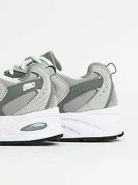 MENS NEW BALANCE THE 530 SNEAKER - RAINCLOUD