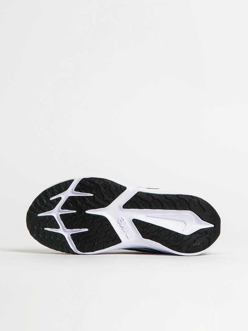 KIDS NIKE STAR RUNNER 4 SHOES - BLACK/WHITE