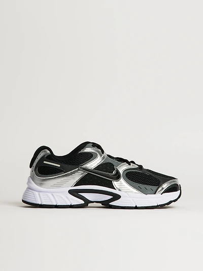MENS NIKE V5 RNR SNEAKER - BLACK