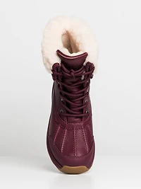 WOMENS UGG ADIRONDACK III BOOT - CLEARANCE