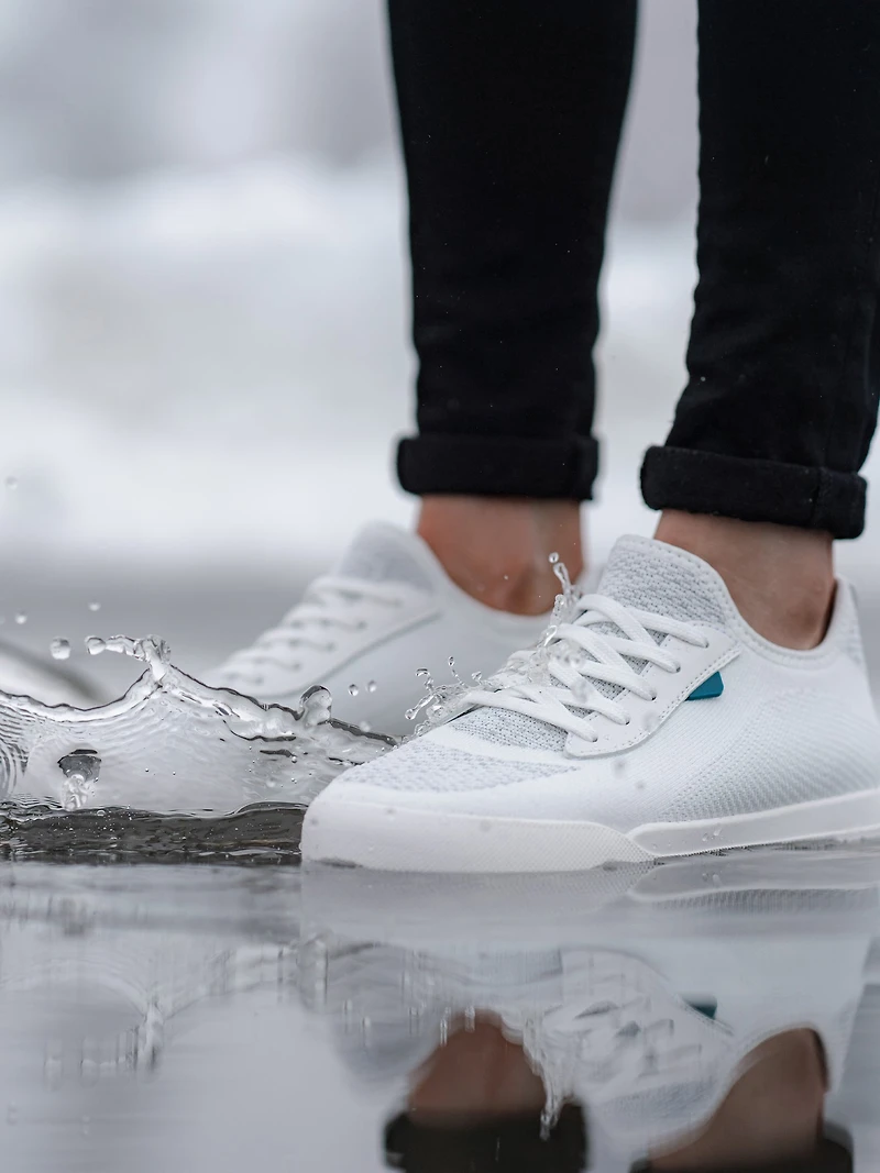 MENS VESSI WEEKEND SNEAKER - WHITE CLEARANCE