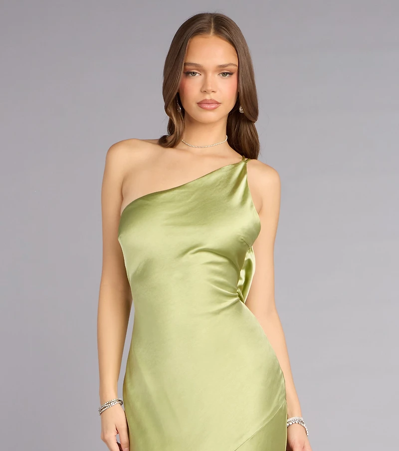 Brynlee Satin Open Back Formal Dress