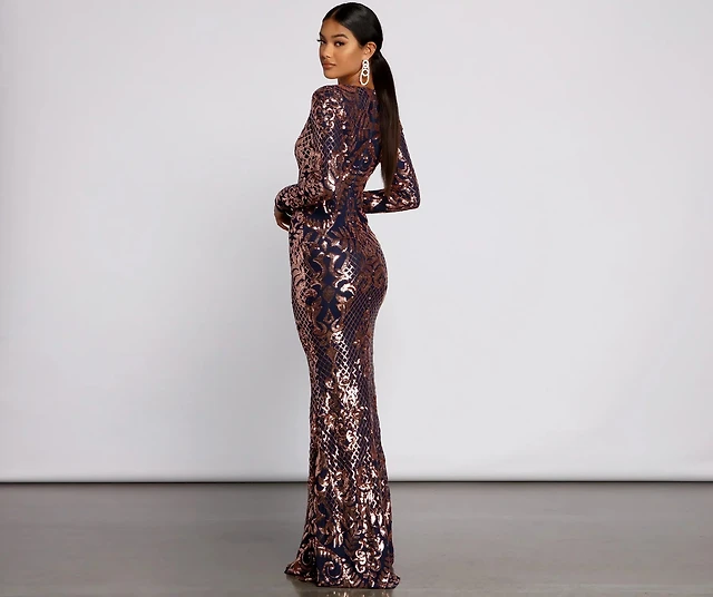 taisia formal sequin scroll dress Windsor Taisia Formal Sequin Scroll Dress Blue size L Retails $109.90